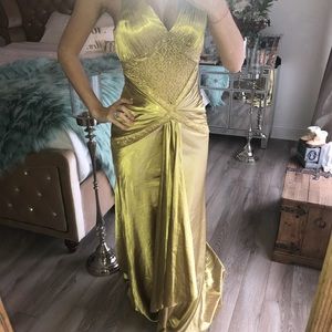 Olive 1920s Inspired Backless Evening Gown